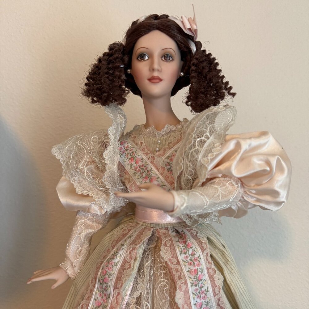 Catherine and the Poetry of the Fan Franklin Heirloom Doll 17 Tall